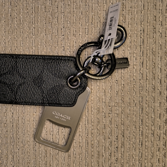 Coach Signature Black Leather Keychain. Nice gift idea! - Picture 4 of 5
